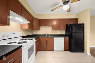 107 W Elk Trail, Carol Stream, IL 60188 - Photo 6