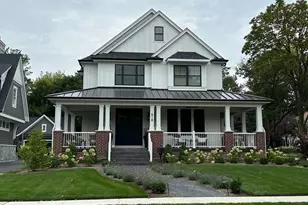 241 Coe Rd, Clarendon Hills, IL 60514 - Photo 1