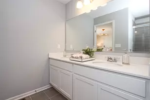 322 Kingsport Dr, South Elgin, IL 60177 - Photo 16
