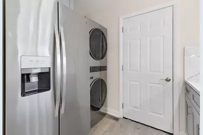 601 Hillcrest Boulevard, Hoffman Estates, IL 60169 - Photo 12