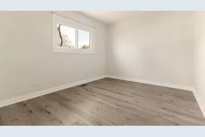 601 Hillcrest Boulevard, Hoffman Estates, IL 60169 - Photo 16