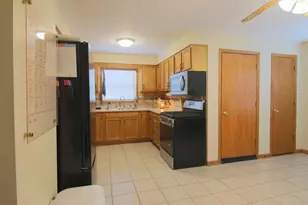 105 N Maple St, Grant Park, IL 60940 - Photo 6