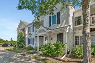 1303 Silverstone Drive #1303, Carpentersville, IL 60110 - Photo 2