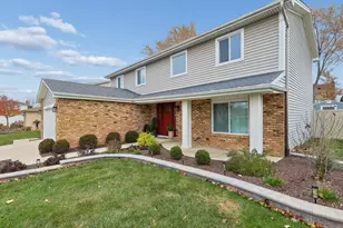 6819 Harvest Ave, Woodridge, IL 60517 - Photo 2