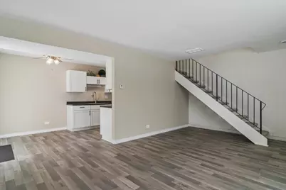 1850 Jamestown Circle, Hoffman Estates, IL 60195 - Photo 8