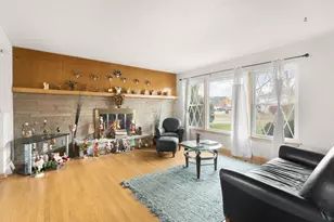 217 Finsbury Ln, La Grange Park, IL 60526 - Photo 4