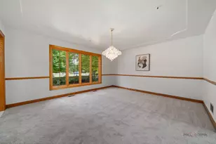 1728 Holly Ct, Long Grove, IL 60047 - Photo 8