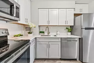 401 E Ontario St, Chicago, IL 60611 - Photo 14