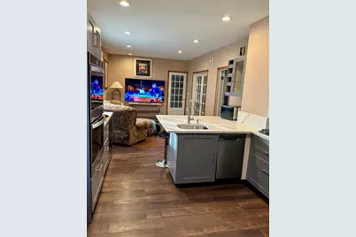 908 N Raynor Avenue, Joliet, IL 60435 - Photo 4