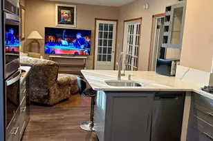 908 N Raynor Ave, Joliet, IL 60435 - Photo 4