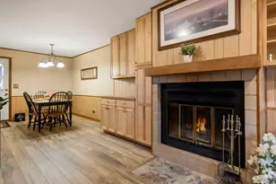 470 Oakwood Rd, Wauconda, IL 60084 - Photo 10