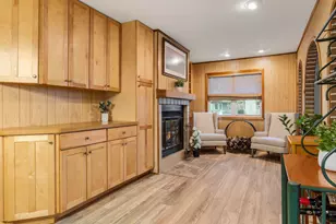 470 Oakwood Rd, Wauconda, IL 60084 - Photo 8