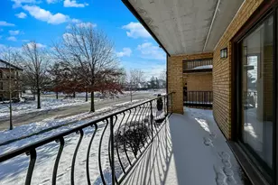 17960 Royal Oak Ct, Tinley Park, IL 60477 - Photo 6