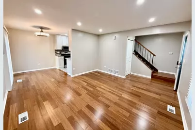 1045 Hampton Harbor #1045, Schaumburg, IL 60193 - Photo 2