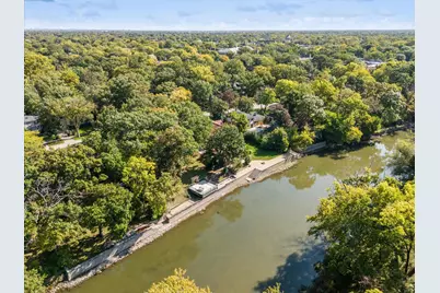 220 Maplewood Road, Riverside, IL 60546 - Photo 36