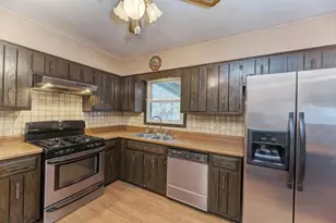 7120 S 86th Ave, Justice, IL 60458 - Photo 4