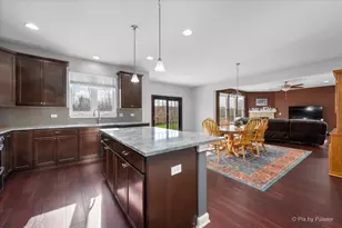 4375 Rudyard Kipling Rd, Elgin, IL 60124 - Photo 8