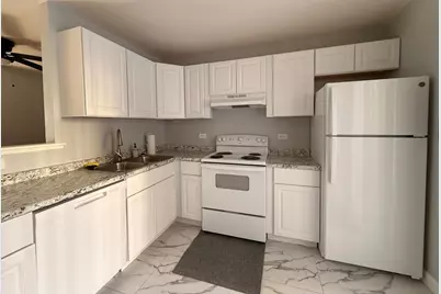 202 S Waters Edge Drive #102, Glendale Heights, IL 60139 - Photo 4