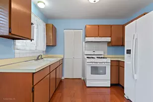 18596 W Karen Ln, Gurnee, IL 60031 - Photo 10