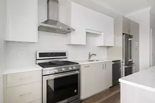 6555 W North Ave, Oak Park, IL 60302 - Photo 6