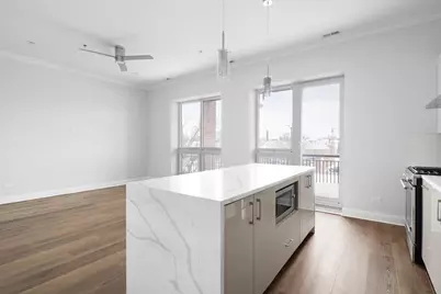 6555 W North Avenue #204, Oak Park, IL 60302 - Photo 4