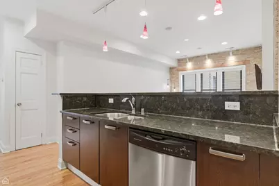 1360 W Estes Avenue #2N, Chicago, IL 60626 - Photo 10