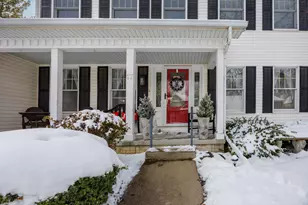 17 Downing Cir, Bloomington, IL 61704 - Photo 2