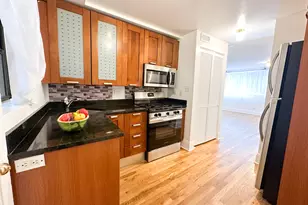 7425 N Sheridan Rd, Chicago, IL 60626 - Photo 4