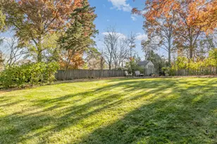 5735 Dearborn Pkwy, Downers Grove, IL 60516 - Photo 24