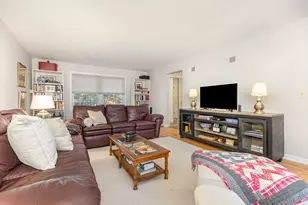 5735 Dearborn Pkwy, Downers Grove, IL 60516 - Photo 4