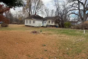 1706 Erie Ave, Savanna, IL 61074 - Photo 4