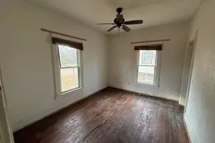 1706 Erie Ave, Savanna, IL 61074 - Photo 12