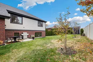 8318 W 91st St, Hickory Hills, IL 60457 - Photo 26