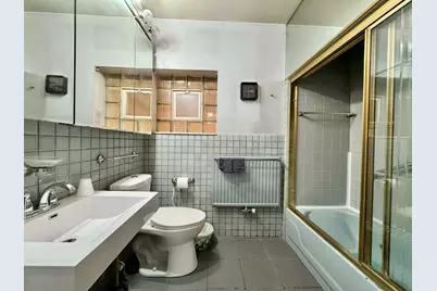 5437 N Linder Avenue, Chicago, IL 60630 - Photo 12