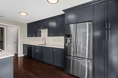 701 Lake Hinsdale Drive #G-202, Willowbrook, IL 60527 - Photo 8