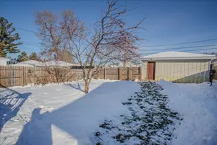 1104 Cora St, Joliet, IL 60435 - Photo 16