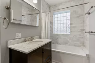 [Address not provided], Chicago, IL 60657 - Photo 20