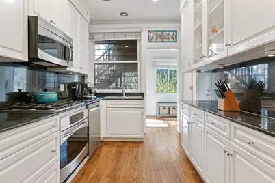 [Address not provided], Chicago, IL 60657 - Photo 12