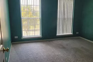 741 Regal Ln, Algonquin, IL 60102 - Photo 4