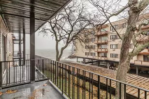 1321 W Birchwood Ave, Chicago, IL 60626 - Photo 10