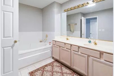 232 Manor Drive, Buffalo Grove, IL 60089 - Photo 14