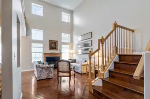 232 Manor Dr, Buffalo Grove, IL 60089 - Photo 2