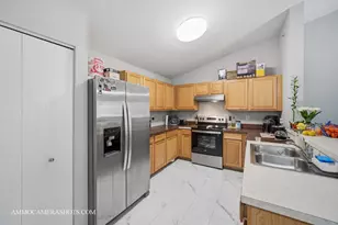 148 Bertram Dr, Yorkville, IL 60560 - Photo 6