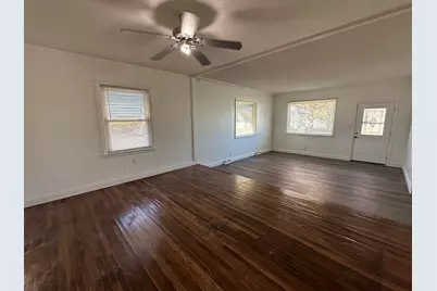 1202 E Jefferson Street E, Clifton, IL 61727 - Photo 6