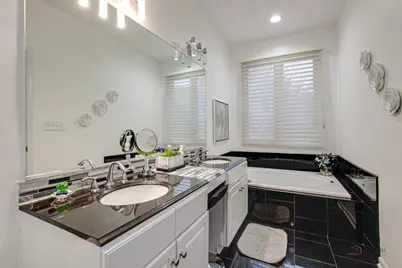 1 Hotchkiss Court, Lincolnshire, IL 60069 - Photo 24