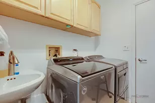 1 Hotchkiss Ct, Lincolnshire, IL 60069 - Photo 22