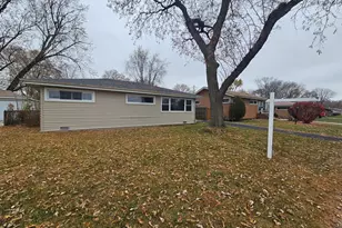 3114 W 163rd St, Markham, IL 60428 - Photo 2