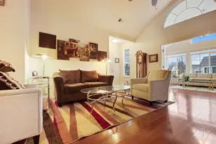 619 Schumann St, Woodstock, IL 60098 - Photo 4