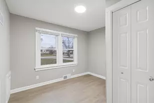 519 S Sycamore St, Genoa, IL 60135 - Photo 18