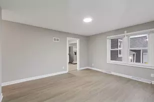 519 S Sycamore St, Genoa, IL 60135 - Photo 6